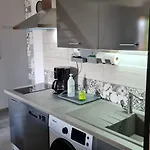 Le Cocon De La République T3 Mezzanine Belle Vue Plein Sud Sans Vis à Vis Dans Petite Résidence Très Calme Centre Appartement Agde