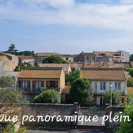 Le Cocon De La République: Tranquil Mezzanine With Southern Views Apartment *